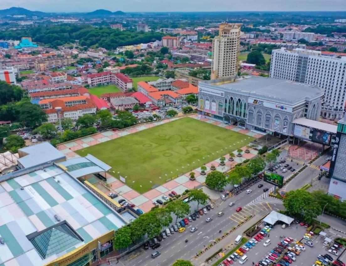 M Straits Hotel Malacca Exteriör bild